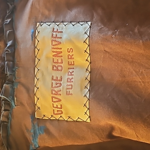 George Benioff Brown Fur Stole (Beaver - Mink) - Picture 7 of 8